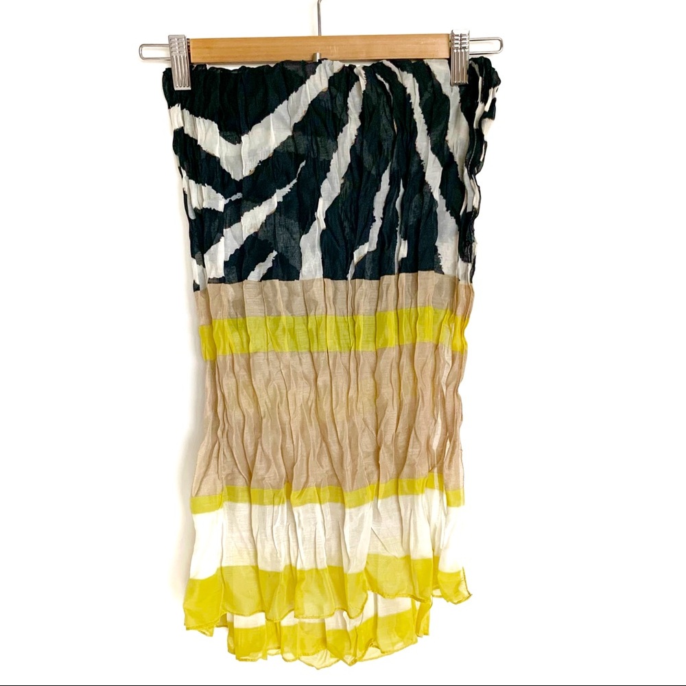 GAP scarf. Beige, yellow, black, white.